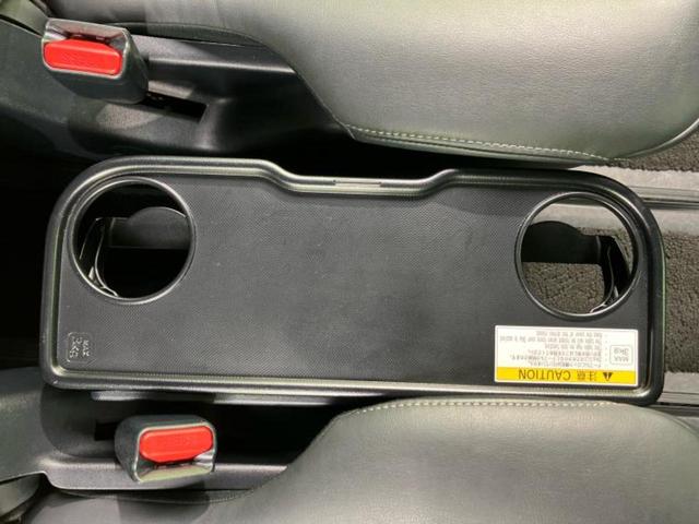 エスクァイア Giプレミアムパッケージブラックテーラード 新品タイヤ/モデリスタエアロ/保証書/社外 11インチ SDナビ/フリップダウンモニター 社外 10.1インチ/トヨタセーフティセンス/両側電動スライドドア/シートヒーター 前席 衝突被害軽減システム(43枚目)