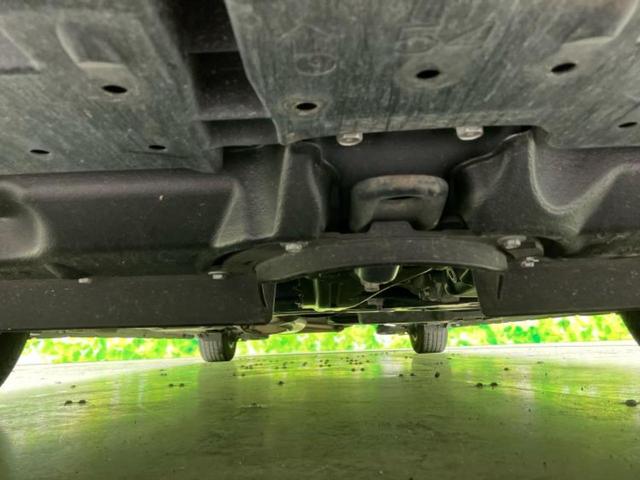 エスクァイア Giプレミアムパッケージブラックテーラード 新品タイヤ/モデリスタエアロ/保証書/社外 11インチ SDナビ/フリップダウンモニター 社外 10.1インチ/トヨタセーフティセンス/両側電動スライドドア/シートヒーター 前席 衝突被害軽減システム(49枚目)