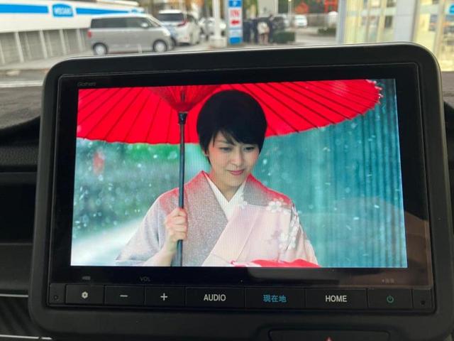 N-BOXカスタム ターボコーディネートスタイル2トーン 新品タイヤ/保証書/純正 8インチ SDナビ/ホンダセンシング/両側電動スライドドア/シートヒーター 前席/車線逸脱防止支援システム/ヘッドランプ LED/Bluetooth接続/ETC2.0 ターボ(11枚目)