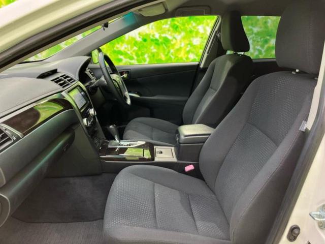 カムリ ハイブリッドＧパッケージ　純正　ＳＤナビ／ヘッドランプ　ＨＩＤ／Ｂｌｕｅｔｏｏｔｈ接続／ＥＴＣ／ＥＢＤ付ＡＢＳ／横滑り防止装置／アイドリングストップ／クルーズコントロール／バックモニター／フルセグＴＶ／ＤＶＤ　バックカメラ（6枚目）