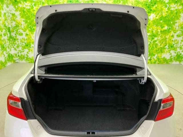 カムリ ハイブリッドＧパッケージ　純正　ＳＤナビ／ヘッドランプ　ＨＩＤ／Ｂｌｕｅｔｏｏｔｈ接続／ＥＴＣ／ＥＢＤ付ＡＢＳ／横滑り防止装置／アイドリングストップ／クルーズコントロール／バックモニター／フルセグＴＶ／ＤＶＤ　バックカメラ（8枚目）