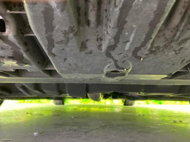 カムリ ハイブリッドＧパッケージ　純正　ＳＤナビ／ヘッドランプ　ＨＩＤ／Ｂｌｕｅｔｏｏｔｈ接続／ＥＴＣ／ＥＢＤ付ＡＢＳ／横滑り防止装置／アイドリングストップ／クルーズコントロール／バックモニター／フルセグＴＶ／ＤＶＤ　バックカメラ（44枚目）