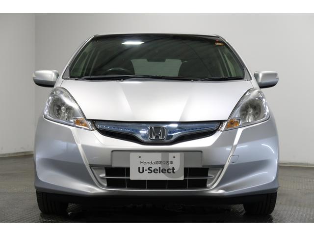 フィットハイブリッド XHセレクション ホンダ認定中古車1年保証付 クルーズコントロール ETC ナビゲーション CD アルミホイール ディスチャージライト スマートキー シートヒーター オートエアコン ハイブリッド バックモニター(22枚目)