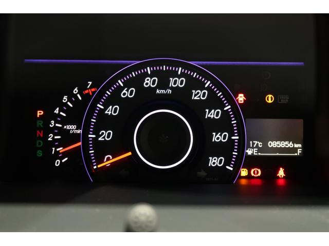 ステップワゴンスパーダ Zクールスピリット ホンダ認定中古車 1年保証 9インチナビ リア席モニター ETC アルミホイール両側パワースライドドア ディスチャージライト フィグライト スマートキー オートエアコン ミュージックプレイヤー接続可(11枚目)