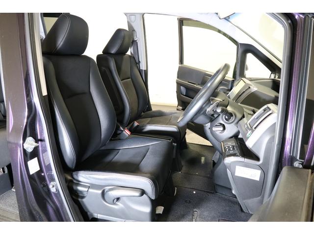 ステップワゴンスパーダ Zクールスピリット ホンダ認定中古車 1年保証 9インチナビ リア席モニター ETC アルミホイール両側パワースライドドア ディスチャージライト フィグライト スマートキー オートエアコン ミュージックプレイヤー接続可(18枚目)
