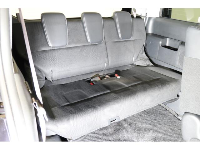 ステップワゴンスパーダ Zクールスピリット ホンダ認定中古車 1年保証 9インチナビ リア席モニター ETC アルミホイール両側パワースライドドア ディスチャージライト フィグライト スマートキー オートエアコン ミュージックプレイヤー接続可(21枚目)