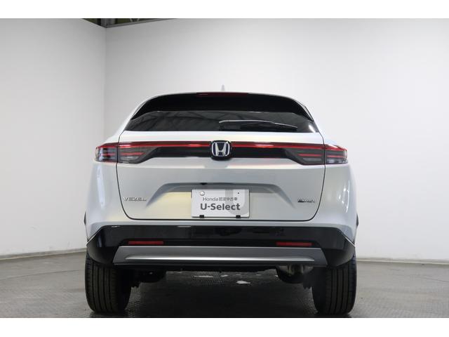 ヴェゼル ｅ：ＨＥＶＺ　ホンダ認定中古車２年保証付　当店デモカー　運転支援　衝突軽減ブレーキ　ホンダセンシング　アダプティブクルーズコントロール　ドラレコ　コネクトディスプレイ　パワーテールゲート　シートヒーター（33枚目）