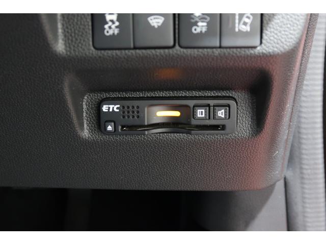 フリードハイブリッド ハイブリッド・Ｇホンダセンシング　ホンダ認定中古車１年保証付　　運転支援　衝突軽減ブレーキ　ホンダセンシング　アダプティブクルーズコントロール　９インチナビゲーション　アルミホイール　両側パワースライドドア　ＬＥＤヘッドライト　ＡＢＳ（22枚目）