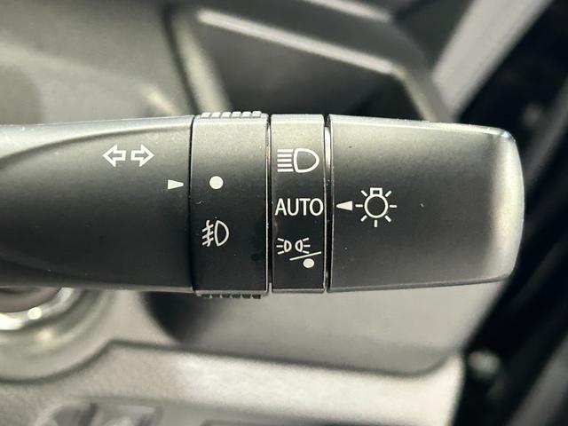 ソリオバンディット バンディット　ＨＹＢＲＩＤ　ＭＶ　ナビ　全方位カメラ　ＥＴＣ　ドライブレコーダー　オートライト　Ｂｌｕｅｔｏｏｔｈ　スライドドア　純正ナビ　プッシュスタート　シートヒーター　ＥＴＣ　オートエアコン　禁煙車　スズキセーフティーサポート（32枚目）