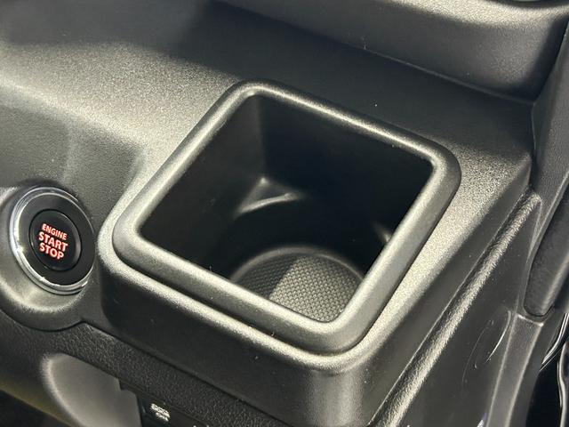 ソリオバンディット バンディット　ＨＹＢＲＩＤ　ＭＶ　ナビ　全方位カメラ　ＥＴＣ　ドライブレコーダー　オートライト　Ｂｌｕｅｔｏｏｔｈ　スライドドア　純正ナビ　プッシュスタート　シートヒーター　ＥＴＣ　オートエアコン　禁煙車　スズキセーフティーサポート（41枚目）