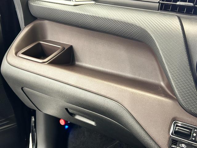 ソリオバンディット バンディット　ＨＹＢＲＩＤ　ＭＶ　ナビ　全方位カメラ　ＥＴＣ　ドライブレコーダー　オートライト　Ｂｌｕｅｔｏｏｔｈ　スライドドア　純正ナビ　プッシュスタート　シートヒーター　ＥＴＣ　オートエアコン　禁煙車　スズキセーフティーサポート（45枚目）