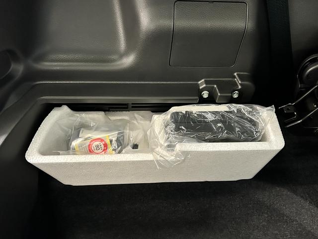 ソリオバンディット バンディット　ＨＹＢＲＩＤ　ＭＶ　ナビ　全方位カメラ　ＥＴＣ　ドライブレコーダー　オートライト　Ｂｌｕｅｔｏｏｔｈ　スライドドア　純正ナビ　プッシュスタート　シートヒーター　ＥＴＣ　オートエアコン　禁煙車　スズキセーフティーサポート（58枚目）