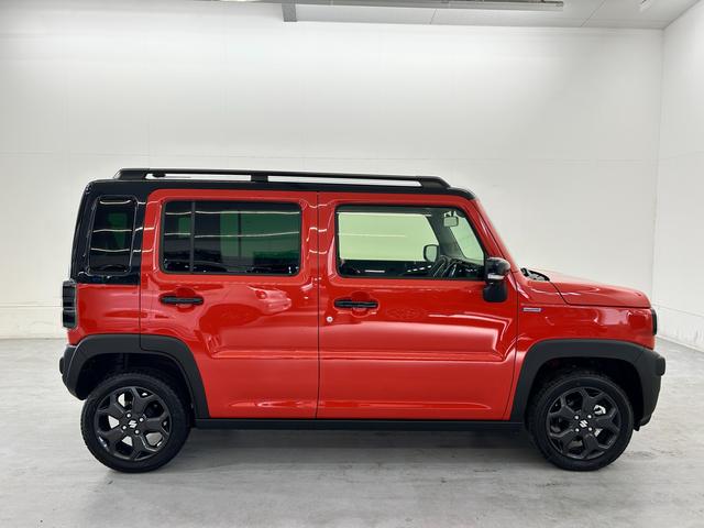 ハスラー タフワイルド　３型　特選車！　全方位カメラ　ナビ　純正ＡＷ　フルタイム４ＷＤ　オートライト　Ｂｌｕｅｔｏｏｔｈ　プッシュスタート　純正ナビ　シートヒーター　オートエアコン　禁煙車　スズキセーフティーサポート　４ＷＤ　ＬＥＤ　純正ＡＷ　全方位カメラ（4枚目）