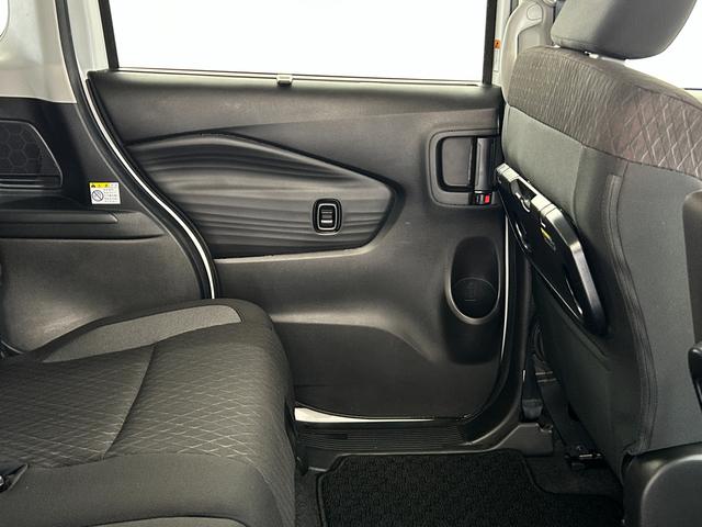 ソリオバンディット ！先行初売！　バンディット　ＨＹＢＲＩＤ　ＭＶ　２型　全方位カメラ　ナビ　両側電動スライドドア　ＬＥＤ　純正ＡＷ　オートライト　Ｂｌｕｅｔｏｏｔｈ　プッシュスタート　シートヒーター　オートエアコン　禁煙車　スズキセーフティーサポート（64枚目）