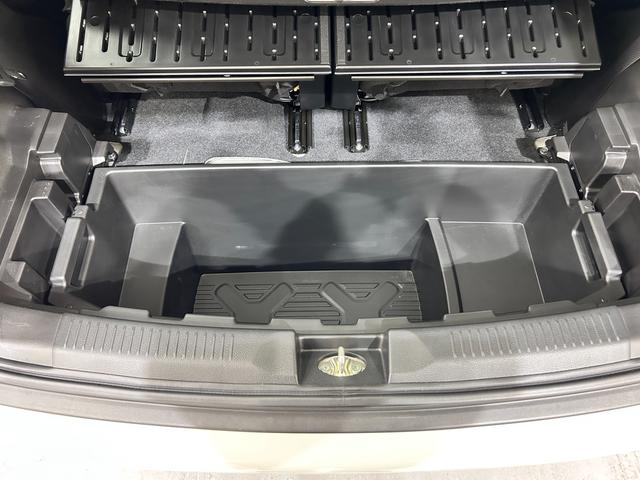 �[���̂���׎��ŉו��𑽂��ςݍ��߂܂��B