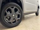 アルミホイール付！鉄ホイールと違って軽いので燃費にも影響してきます。ガソリンの高騰に少しは貢献します！足元がきまります。