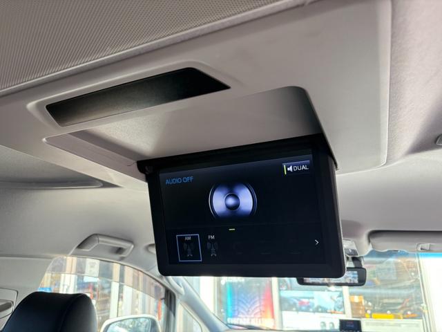 ヴェルファイアハイブリッド ＺＲ【４ＷＤ】　１０インチメモリーナビ　Ｂｌｕｅｔｏｏｔｈ接続　Ｂカメラ　全方位カメラ　前後ドラレコ　ＥＴＣ２．０　追従型クルコン　コーナーセンサー　両側電動スライド　パワーバックドア　オートＬＥＤライト　禁煙車（6枚目）