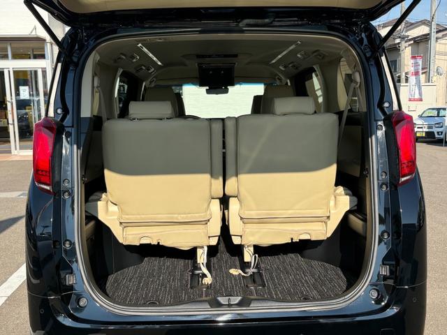 アルファードハイブリッド Ｘ【４ＷＤ】【１オーナー禁煙車】【９型ナビ＆後席モニター】　【衝突軽減＆車線逸脱警報】フルセグ　バックカメラ　ＢＴ接続　ＥＴＣ　両側自動スライドドア　デジタルインナーミラー　コーナーセンサー　ＬＥＤヘッドライト（32枚目）