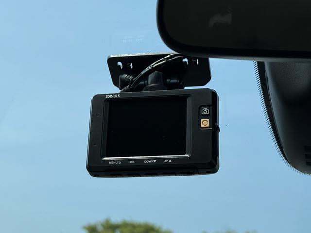セレナ Ｘ　Ｖセレクション【４ＷＤ】　純正７インチナビ　Ｂｌｕｅｔｏｏｔｈ接続　フロント・サイド・バック・全方位カメラ　前後ドラレコ　ＥＴＣ　クルコン　両側電動スライド　パーキングアシスト　コーナーセンサー　スマートキー　禁煙車（8枚目）