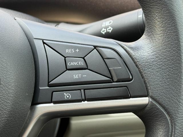 セレナ Ｘ　Ｖセレクション【４ＷＤ】　純正７インチナビ　Ｂｌｕｅｔｏｏｔｈ接続　フロント・サイド・バック・全方位カメラ　前後ドラレコ　ＥＴＣ　クルコン　両側電動スライド　パーキングアシスト　コーナーセンサー　スマートキー　禁煙車（10枚目）