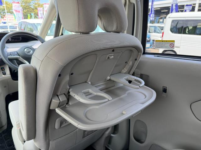 セレナ Ｘ　Ｖセレクション【４ＷＤ】　純正７インチナビ　Ｂｌｕｅｔｏｏｔｈ接続　フロント・サイド・バック・全方位カメラ　前後ドラレコ　ＥＴＣ　クルコン　両側電動スライド　パーキングアシスト　コーナーセンサー　スマートキー　禁煙車（52枚目）