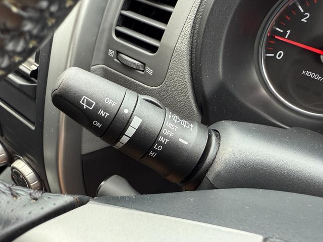 エクストレイル ２０Ｘｔ【パートタイム４ＷＤ】　７インチＨＤＤナビ　ＣＤ　ＤＶＤ　ワンセグ　ＥＴＣ　バックカメラ　クルコン　全席シートヒーター　純正１７インチアルミ　オートライト　横滑り防止装置　禁煙車　盗難防止システム（34枚目）