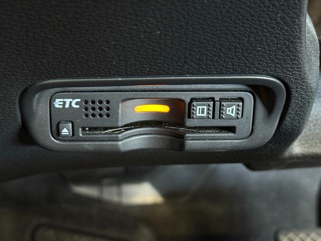 ヴェゼル ハイブリッドZ・ホンダセンシング【4WD】 7インチメモリーナビ Bluetooth フルセグ バックカメラ ドラレコ ETC 追従型クルコン ハーフレザー コーナーセンサー 衝突軽減 車線逸脱警告 スマートキー 純正アルミ LED 禁煙車(7枚目)