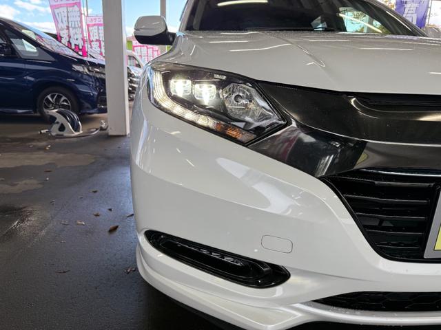 ヴェゼル ハイブリッドZ・ホンダセンシング【4WD】 7インチメモリーナビ Bluetooth フルセグ バックカメラ ドラレコ ETC 追従型クルコン ハーフレザー コーナーセンサー 衝突軽減 車線逸脱警告 スマートキー 純正アルミ LED 禁煙車(9枚目)