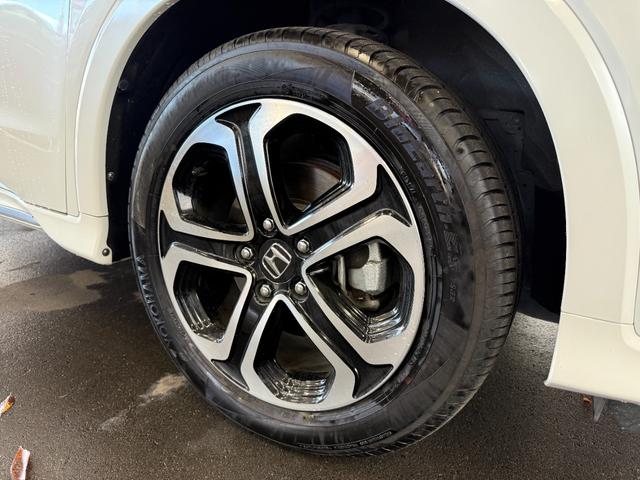 ヴェゼル ハイブリッドZ・ホンダセンシング【4WD】 7インチメモリーナビ Bluetooth フルセグ バックカメラ ドラレコ ETC 追従型クルコン ハーフレザー コーナーセンサー 衝突軽減 車線逸脱警告 スマートキー 純正アルミ LED 禁煙車(10枚目)