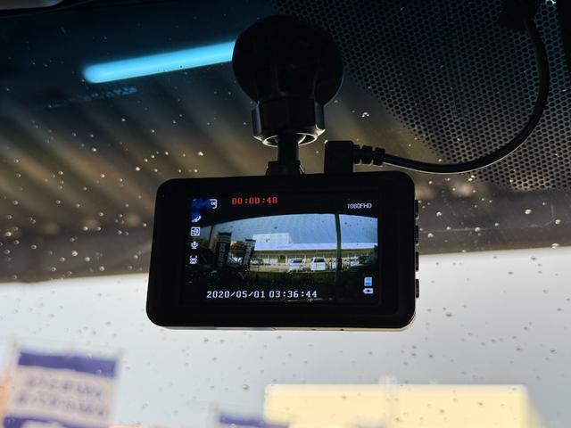 ヴェゼル ハイブリッドZ・ホンダセンシング【4WD】 7インチメモリーナビ Bluetooth フルセグ バックカメラ ドラレコ ETC 追従型クルコン ハーフレザー コーナーセンサー 衝突軽減 車線逸脱警告 スマートキー 純正アルミ LED 禁煙車(12枚目)