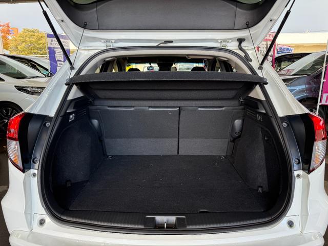 ヴェゼル ハイブリッドZ・ホンダセンシング【4WD】 7インチメモリーナビ Bluetooth フルセグ バックカメラ ドラレコ ETC 追従型クルコン ハーフレザー コーナーセンサー 衝突軽減 車線逸脱警告 スマートキー 純正アルミ LED 禁煙車(25枚目)