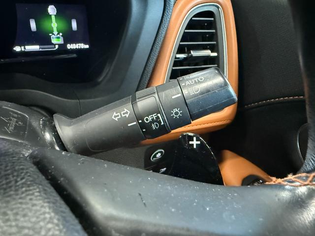 ヴェゼル ハイブリッドZ・ホンダセンシング【4WD】 7インチメモリーナビ Bluetooth フルセグ バックカメラ ドラレコ ETC 追従型クルコン ハーフレザー コーナーセンサー 衝突軽減 車線逸脱警告 スマートキー 純正アルミ LED 禁煙車(32枚目)