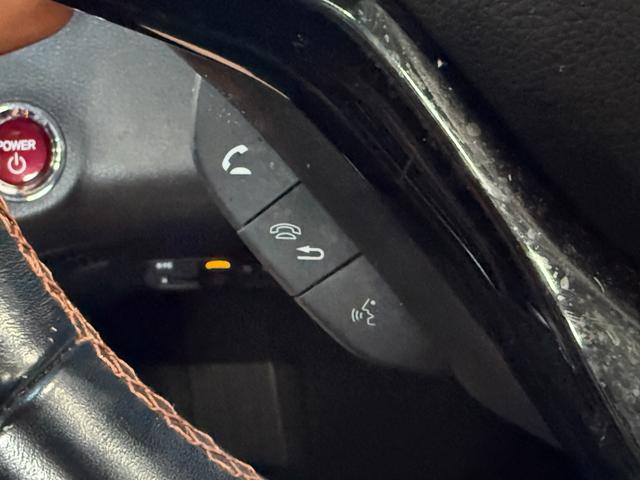 ヴェゼル ハイブリッドZ・ホンダセンシング【4WD】 7インチメモリーナビ Bluetooth フルセグ バックカメラ ドラレコ ETC 追従型クルコン ハーフレザー コーナーセンサー 衝突軽減 車線逸脱警告 スマートキー 純正アルミ LED 禁煙車(33枚目)