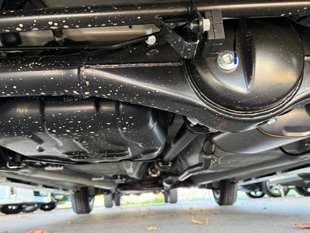 スペーシアカスタム ハイブリッドGS【4WD】 届出済み未使用車 シートヒーター 追従型クルコン 両側スライドドア 片側電動スライド 純正アルミ コーナーセンサー 衝突軽減ブレーキ 横滑り防止 スマートキー オートLEDライト フォグランプ 禁煙車(10枚目)