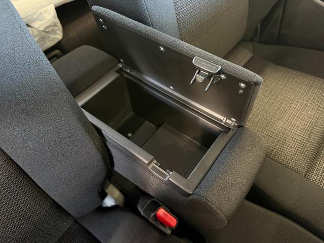 スペーシアカスタム ハイブリッドGS【4WD】 届出済み未使用車 シートヒーター 追従型クルコン 両側スライドドア 片側電動スライド 純正アルミ コーナーセンサー 衝突軽減ブレーキ 横滑り防止 スマートキー オートLEDライト フォグランプ 禁煙車(39枚目)