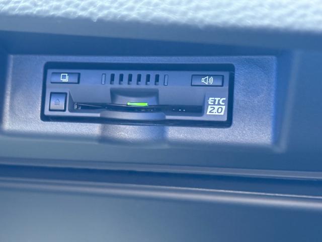 ハリアーハイブリッド プレミアム アドバンスドパッケージ スタイルアッシュ 4WD 禁煙車 衝突軽減 JBLサウンドナビ 全方位カメラ 地デジ Bluetooth接続 ETC コーナーセンサー シートヒーター 電動バックドア レーダークルコン メモリー付電動ハーフレザーシート(7枚目)