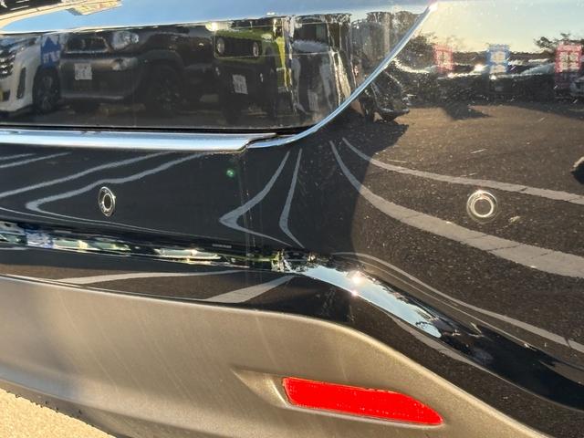 ハリアーハイブリッド プレミアム アドバンスドパッケージ スタイルアッシュ 4WD 禁煙車 衝突軽減 JBLサウンドナビ 全方位カメラ 地デジ Bluetooth接続 ETC コーナーセンサー シートヒーター 電動バックドア レーダークルコン メモリー付電動ハーフレザーシート(12枚目)