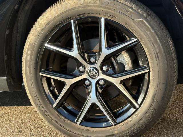 ハリアーハイブリッド プレミアム アドバンスドパッケージ スタイルアッシュ 4WD 禁煙車 衝突軽減 JBLサウンドナビ 全方位カメラ 地デジ Bluetooth接続 ETC コーナーセンサー シートヒーター 電動バックドア レーダークルコン メモリー付電動ハーフレザーシート(13枚目)