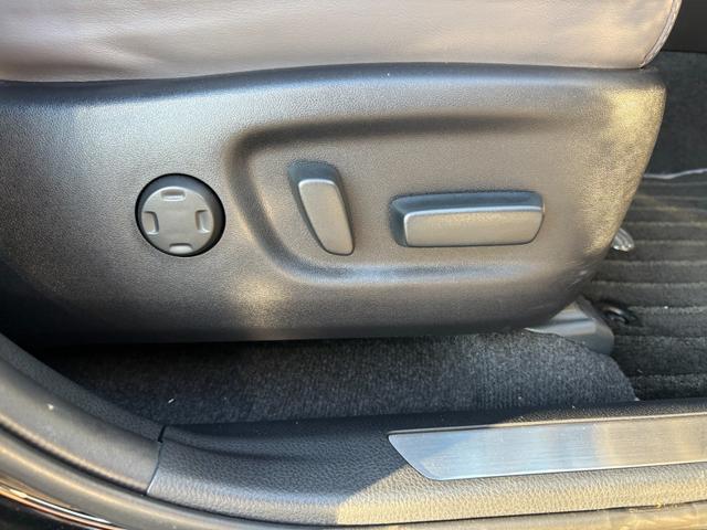 ハリアーハイブリッド プレミアム アドバンスドパッケージ スタイルアッシュ 4WD 禁煙車 衝突軽減 JBLサウンドナビ 全方位カメラ 地デジ Bluetooth接続 ETC コーナーセンサー シートヒーター 電動バックドア レーダークルコン メモリー付電動ハーフレザーシート(24枚目)