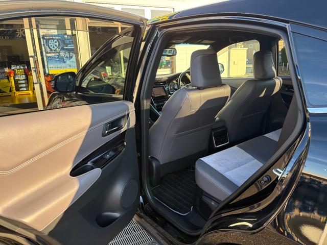 ハリアーハイブリッド プレミアム アドバンスドパッケージ スタイルアッシュ 4WD 禁煙車 衝突軽減 JBLサウンドナビ 全方位カメラ 地デジ Bluetooth接続 ETC コーナーセンサー シートヒーター 電動バックドア レーダークルコン メモリー付電動ハーフレザーシート(30枚目)