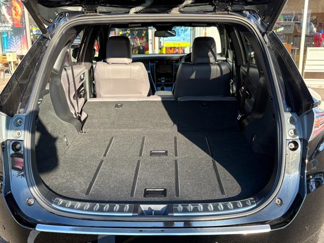 ハリアーハイブリッド プレミアム アドバンスドパッケージ スタイルアッシュ 4WD 禁煙車 衝突軽減 JBLサウンドナビ 全方位カメラ 地デジ Bluetooth接続 ETC コーナーセンサー シートヒーター 電動バックドア レーダークルコン メモリー付電動ハーフレザーシート(33枚目)