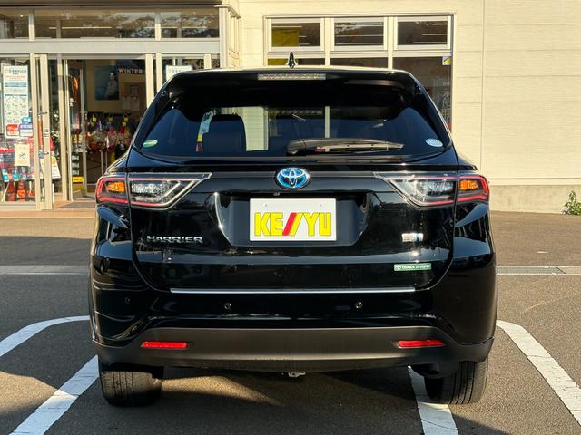 ハリアーハイブリッド プレミアム アドバンスドパッケージ スタイルアッシュ 4WD 禁煙車 衝突軽減 JBLサウンドナビ 全方位カメラ 地デジ Bluetooth接続 ETC コーナーセンサー シートヒーター 電動バックドア レーダークルコン メモリー付電動ハーフレザーシート(52枚目)