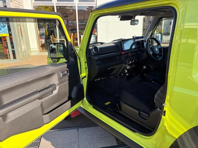 ジムニーシエラ JC【4WD】【5速マニュアル】【1オーナー禁煙】 衝突軽減&車線逸脱警告 9インチナビ フルセグ Bluetooth接続 スマホ連携 ETC シートヒーター クルーズコントロール LEDヘッド&LEDフォグ 純正マッドフラップ ロッソモデロマフラー(24枚目)