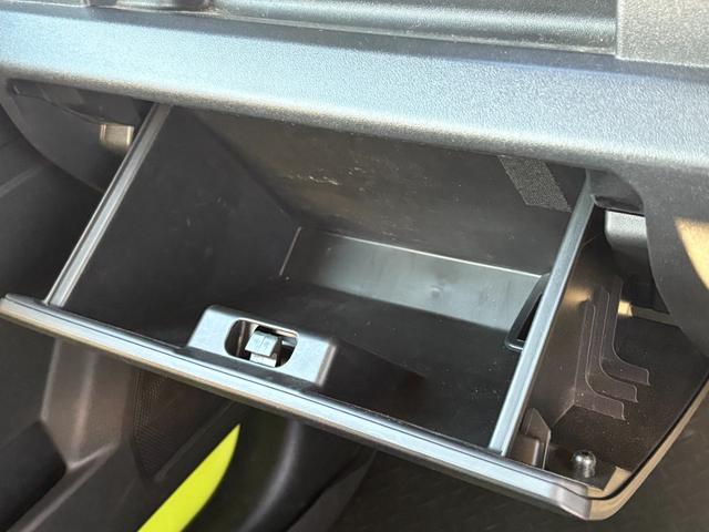 ジムニーシエラ JC【4WD】【5速マニュアル】【1オーナー禁煙】 衝突軽減&車線逸脱警告 9インチナビ フルセグ Bluetooth接続 スマホ連携 ETC シートヒーター クルーズコントロール LEDヘッド&LEDフォグ 純正マッドフラップ ロッソモデロマフラー(39枚目)