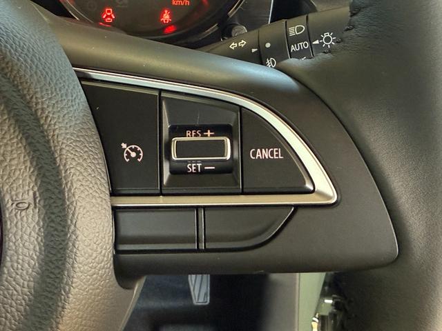 ジムニー XC【4WD】 【届出済み未使用車】シートヒーター クルコン スマートキー 純正16インチアルミ コーナーセンサー 衝突軽減ブレーキ 横滑り防止装置 オートLEDライト ヘッドライトウォッシャー フォグランプ(5枚目)