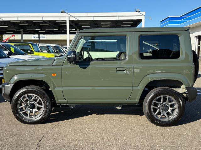 ジムニー XC【4WD】 【届出済み未使用車】シートヒーター クルコン スマートキー 純正16インチアルミ コーナーセンサー 衝突軽減ブレーキ 横滑り防止装置 オートLEDライト ヘッドライトウォッシャー フォグランプ(13枚目)