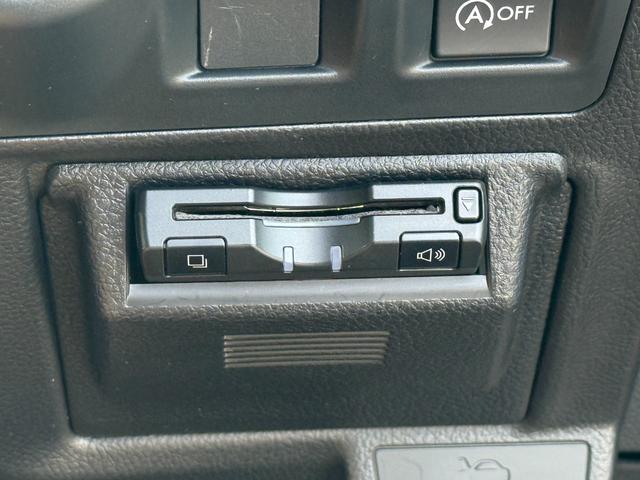 【ＥＴＣ車載器】有料道路の料金所で、停車することなく通過できます。一般道と高速道路のアクセスが格段によくなるスマートＩＣも利用可能！