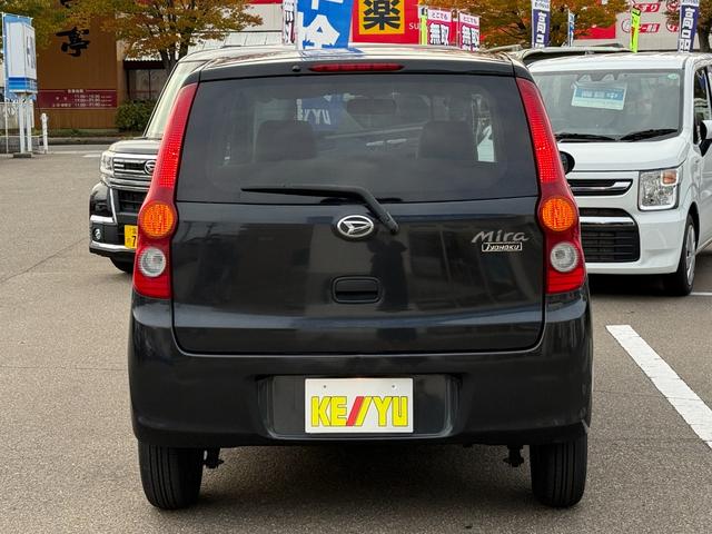 ミラ Xリミテッド【4WD】 7インチHDDナビ CD ETC オートエアコン 電動格納ミラー キーレス 禁煙車(11枚目)