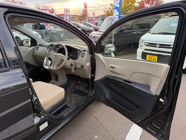 ミラ Xリミテッド【4WD】 7インチHDDナビ CD ETC オートエアコン 電動格納ミラー キーレス 禁煙車(17枚目)