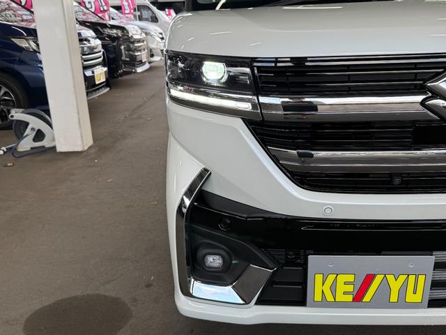 スペーシアカスタム ハイブリッドＸＳターボ【４ＷＤ】【届出済み未使用車】　全方位モニター付き９インチメモリーナビ　Ｂｌｕｅｔｏｏｔｈ　フルセグ　バック・サイド・フロントカメラ　両側電動スライド　追従型クルコン　後席オットマン　コーナーセンサー　シートヒーター　オートＬＥＤ（11枚目）